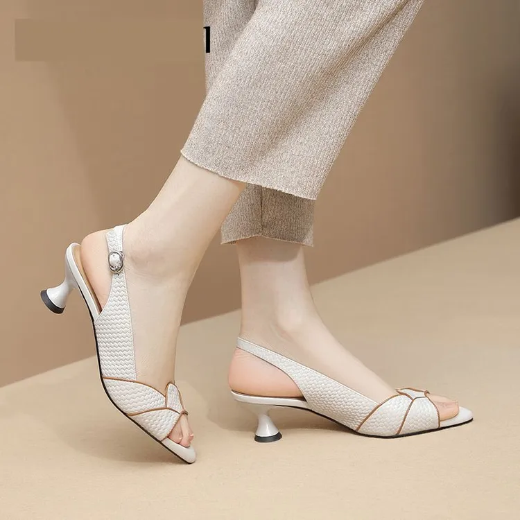 正品真皮鱼嘴凉鞋女2025年夏季新款软皮时尚中跟网红款凉拖鞋女