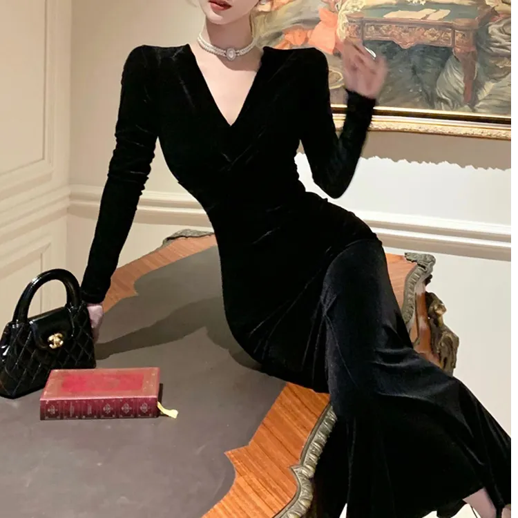 法式气质小香风黑色丝绒连衣裙女春夏内搭高级性感礼服包臀裙子