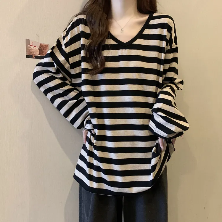 大码胖MM慵懒风V领长袖条纹T恤女春季新款宽松遮肚子复古打底上衣