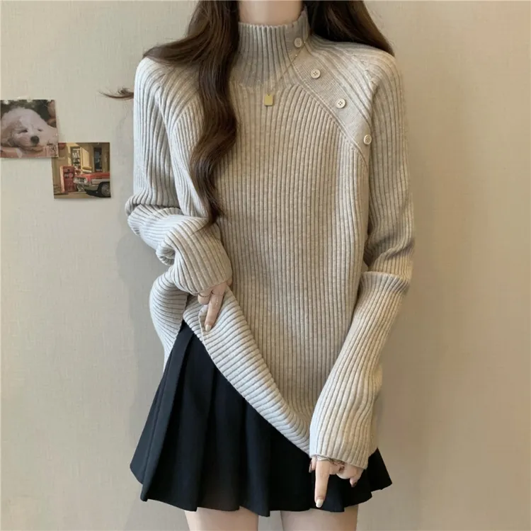 【80-180斤】纽扣设计半高领打底衫毛衣女秋冬宽松显瘦时尚遮肚上衣