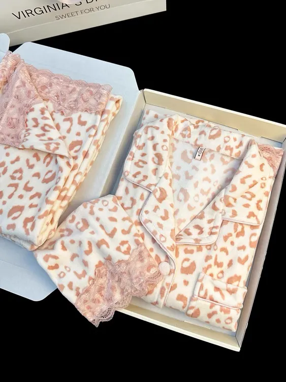 海岛绒睡衣女款秋冬季2025粉色豹纹加厚网红风高级感春秋天家居服