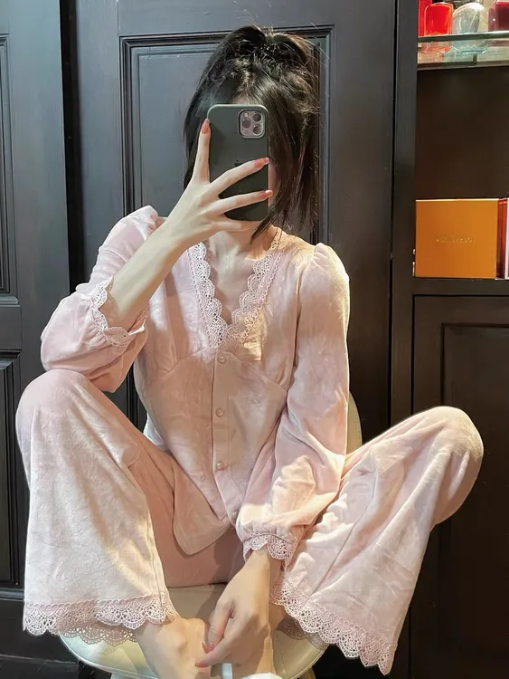 新款睡衣女秋冬日系海岛绒珊瑚绒小香风气质名媛金丝绒家居服套装