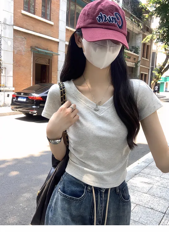 小心机V领正肩短袖女上衣夏季美式辣妹收腰抽褶显瘦灰色短款t恤衫