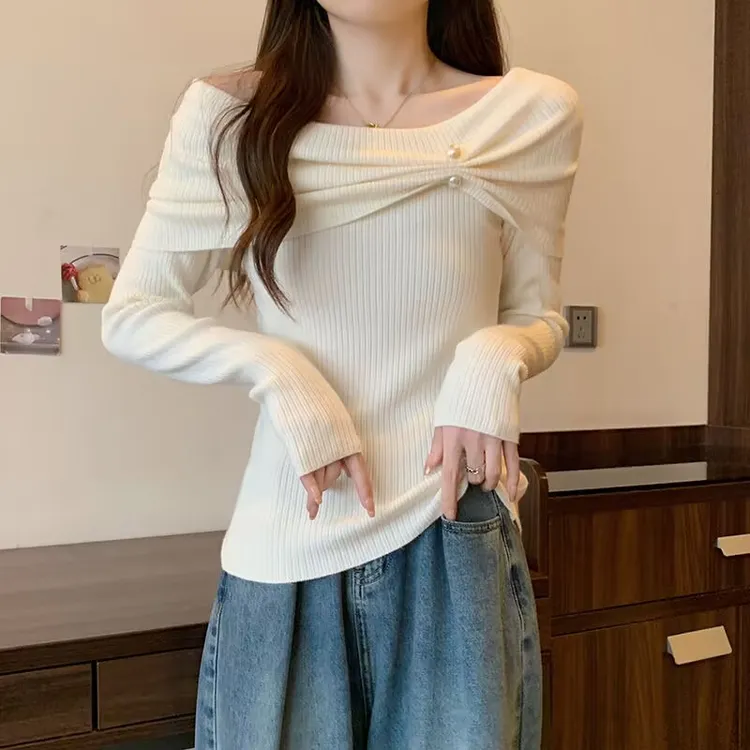 法式小香风一字肩钉珠毛衣针织衫女秋冬季别致设计修身打底衫上衣