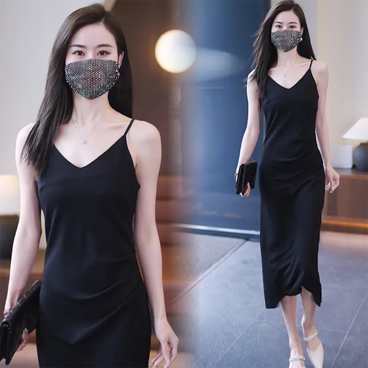 黑色吊带连衣裙女春季开叉2025新款高级感中长气质显瘦小黑裙法式