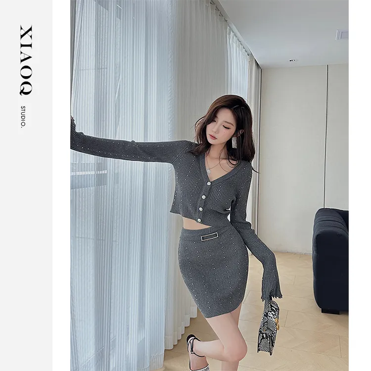 【小Q家】9020时尚轻熟小众烫钻V领针织衫+弹力包臀裙T