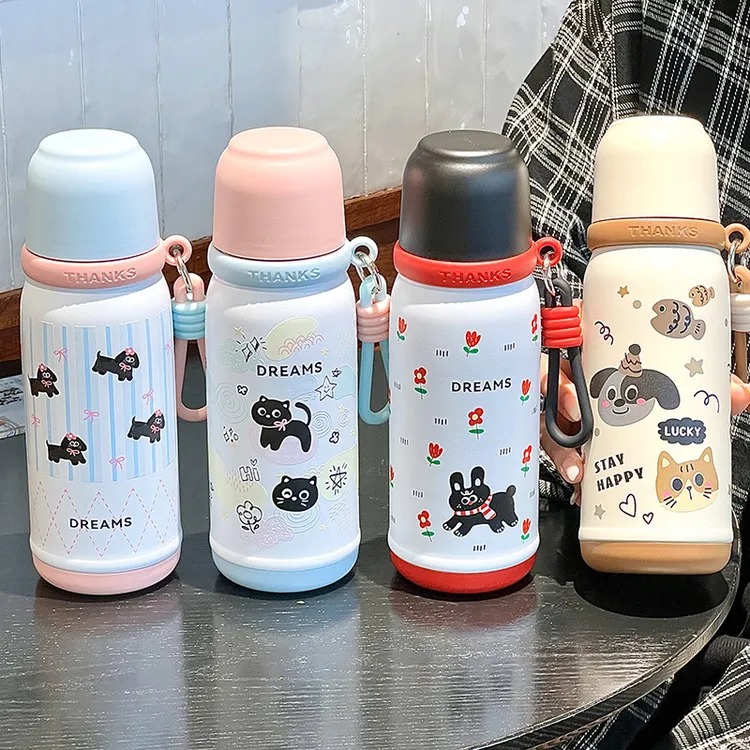 新品梦想小筑防摔保温杯带吸管卡通子弹头杯子便携提绳三饮水杯