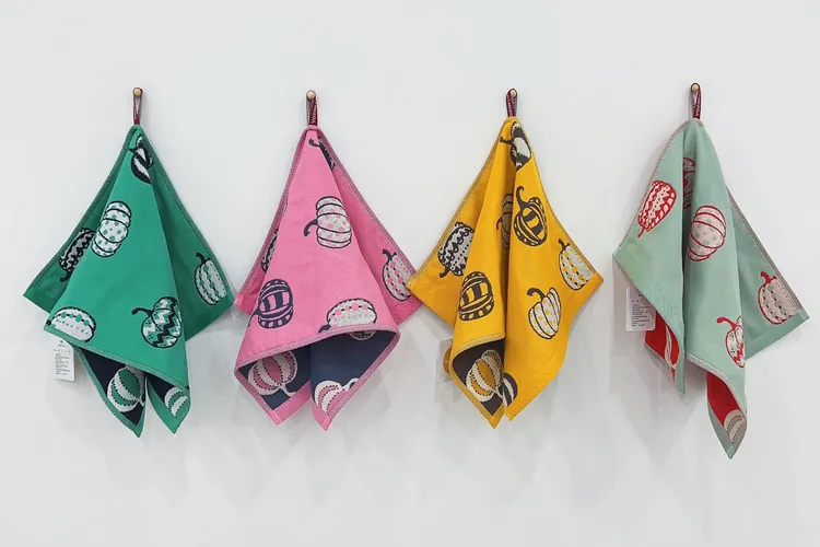 雅赞三层棉纱毛巾可爱的卡通图案吸水快容易干燥