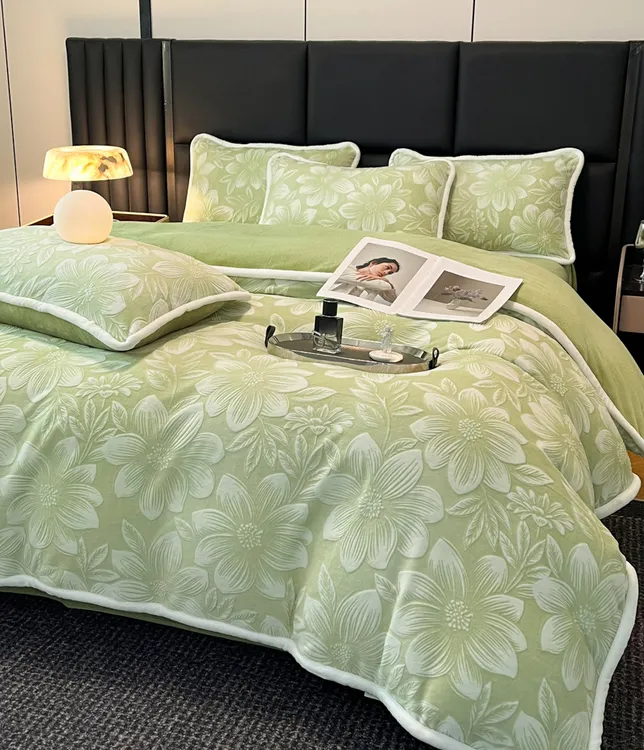 可机洗加厚保暖雕花绒四件套牛奶绒烂花绒大包边被套不起球不掉毛