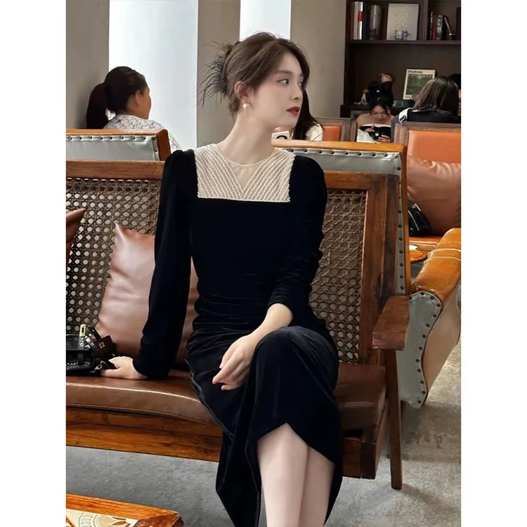 赫本风法式连衣裙女2025年春秋季新款高端气质小黑裙别致显瘦裙子