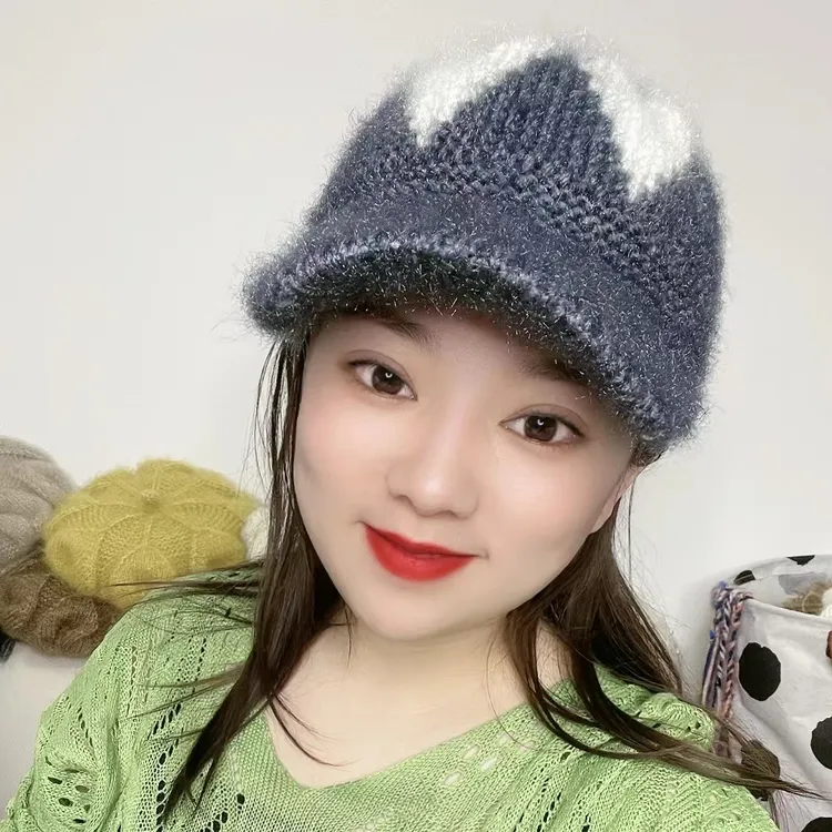 松鼠绒枫叶花配色棒球帽纯手工