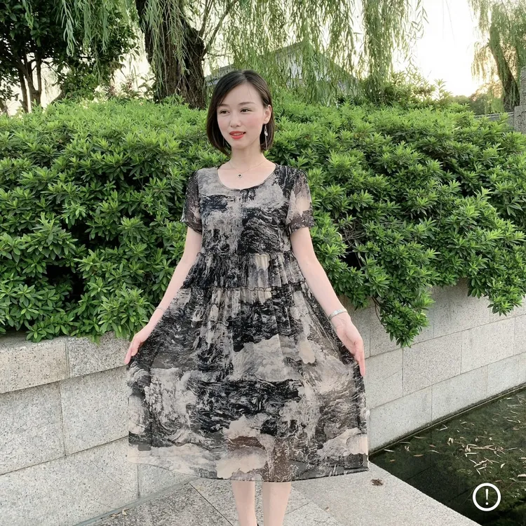 22055宽松大码夏季时尚妈妈气质优雅遮肉显瘦圆领中长裙连衣裙