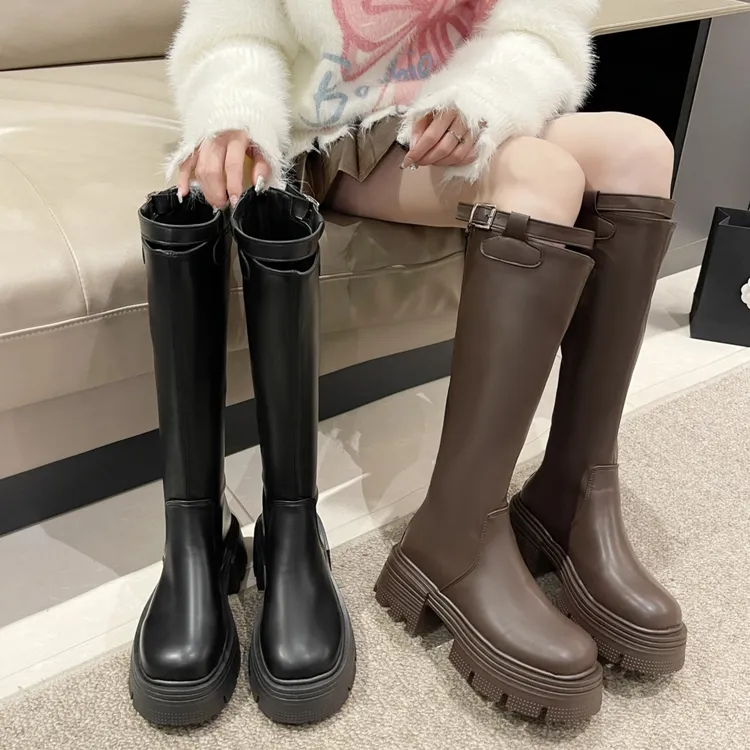 皮带扣后拉链加绒长靴女2023年秋冬季新款增高粗跟高筒骑士靴女靴