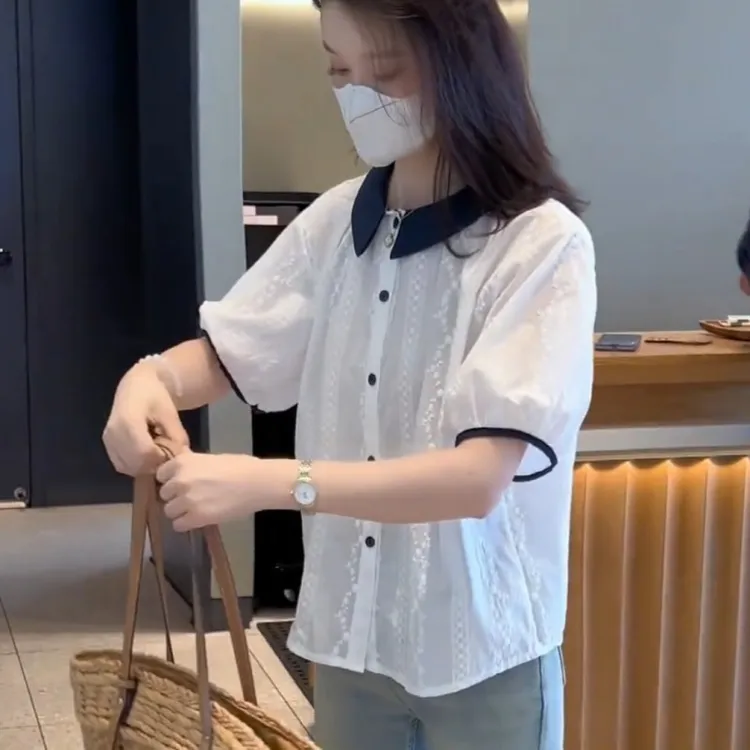 夏季新款满身重工刺绣纯棉白衬衫拼色娃娃领设计减龄可爱显瘦小衫