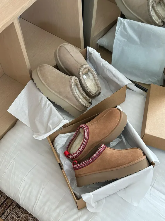 河南桑坡村加厚保暖休闲民族风皮毛一体女民族风一脚蹬雪地懒人鞋