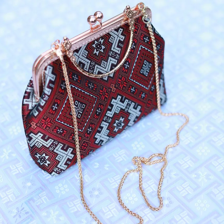 广西壮锦奢侈情人节上班族白领逛街上班女士女朋友手提斜挎包时尚