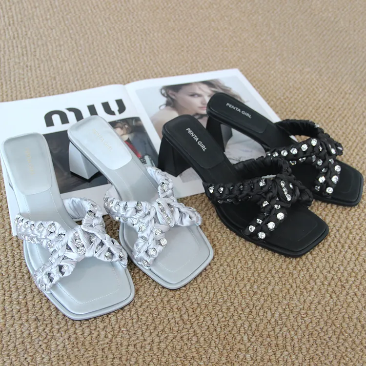 2025夏季新款欧风凉拖时尚休闲编织闪钻方头优雅中跟女鞋轻奢高级