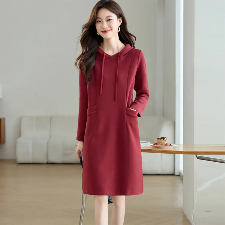 连帽卫衣裙女春秋2025新款宽松洋气长袖连衣裙中年妈妈休闲直筒裙