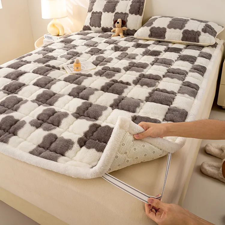 A类加厚牛奶绒床垫褥子防护垫防滑床褥垫学生宿舍铺底床盖软垫子