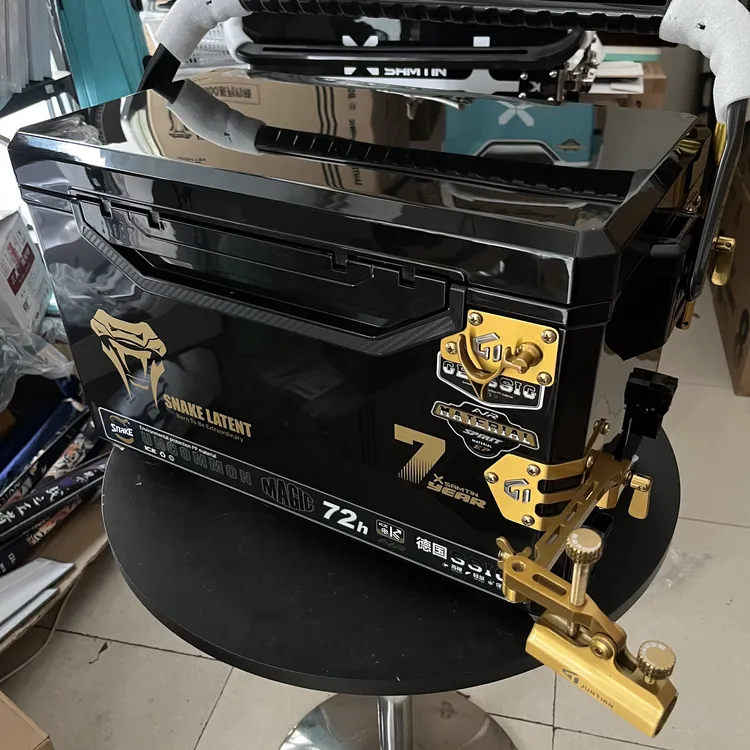 雷臣七周年2700B黑武士钓箱搭配君田幻影拐角五件套钓具渔具箱