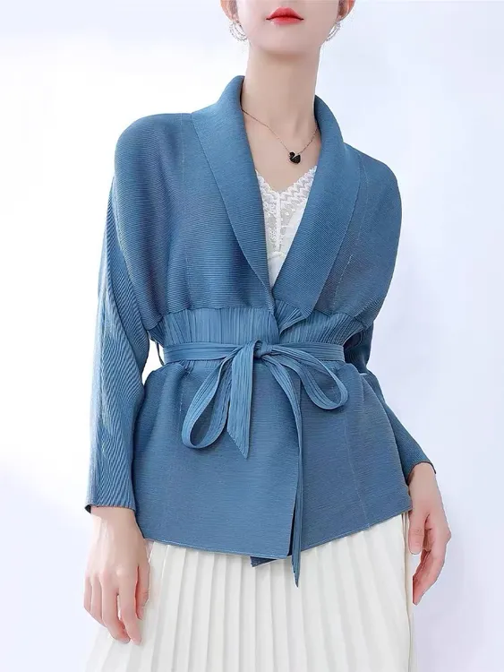 三宅短款翻领气质褶皱外套春秋新款高端减龄百搭显瘦系带长袖开衫