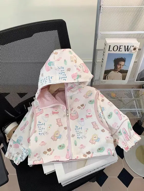 女童外套秋装2025新款洋气小童两面穿春秋宝宝连帽上衣儿童冲锋衣