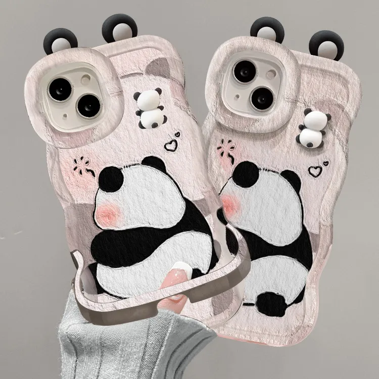 欧克里里熊猫背影立体耳朵适用苹果16板凳双支架iPhone15/14/13套