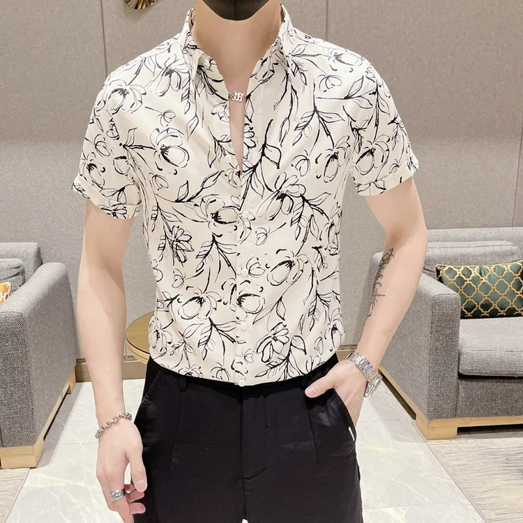 夏季新款男士花衬衫短袖男潮流时尚帅气百搭薄款网红休闲衬衣男