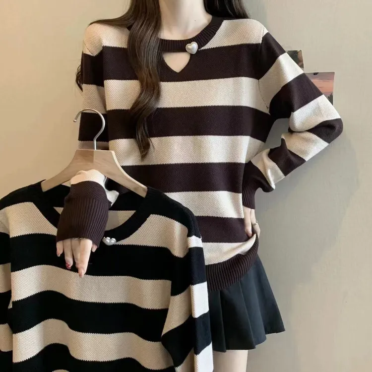 （1079）秋冬新款正肩气质独特条纹针织衫女大码显瘦毛衣打底衫G603