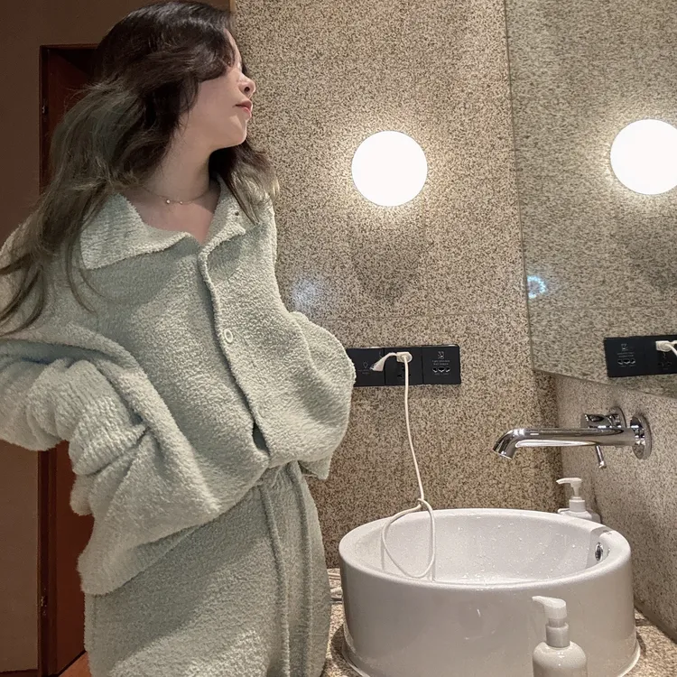 睡衣女秋冬季加厚保暖珊瑚绒半边绒加厚家居服开衫绿色套装可外穿