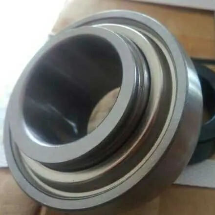 外球面收割机带偏心套 轴承 UC UEL SA 205 206 207 208 209 210