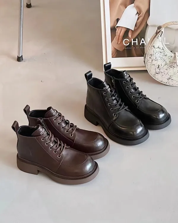 英伦风复古休闲风系带纯色秋冬百搭女马丁靴秋季常规圆头