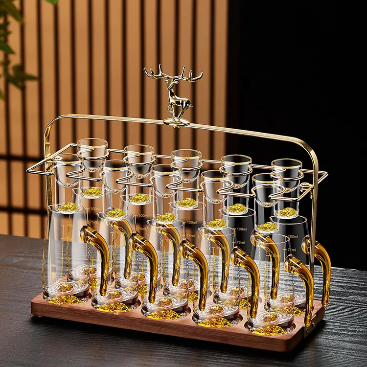 家用轻奢白酒杯套装创意中式高脚一口杯小号烈酒杯金箔分酒器酒具