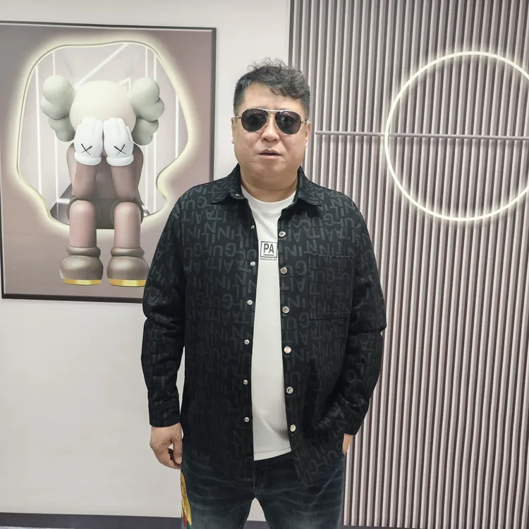 男士时尚印花加大秋季潮流满印复古男宽松长袖牛仔夹克胖子外套WT