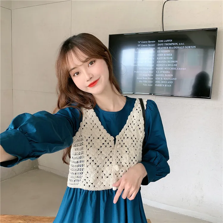 小马甲女秋季外搭短款无袖镂空披肩坎肩马夹女背心开衫小外套毛衣