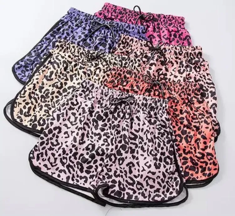 针织冰丝豹纹短裤