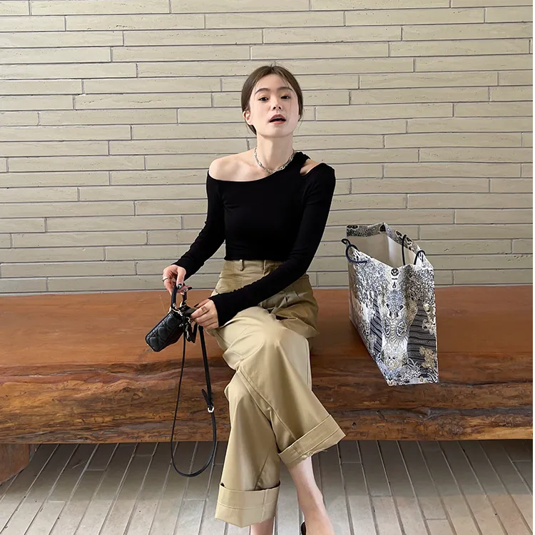 黑色斜肩长袖T设计感小心机百搭上衣女修身气质打底衫女内搭ins潮