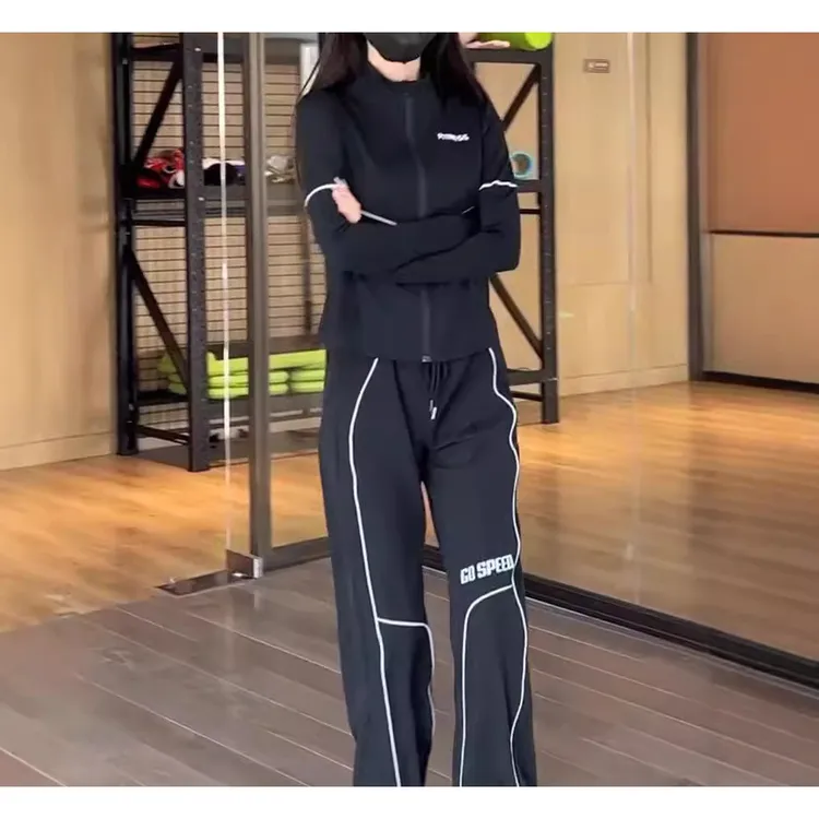欧货休闲运动服套装女春秋2025新款时尚洋气减龄跑步运动服两件套