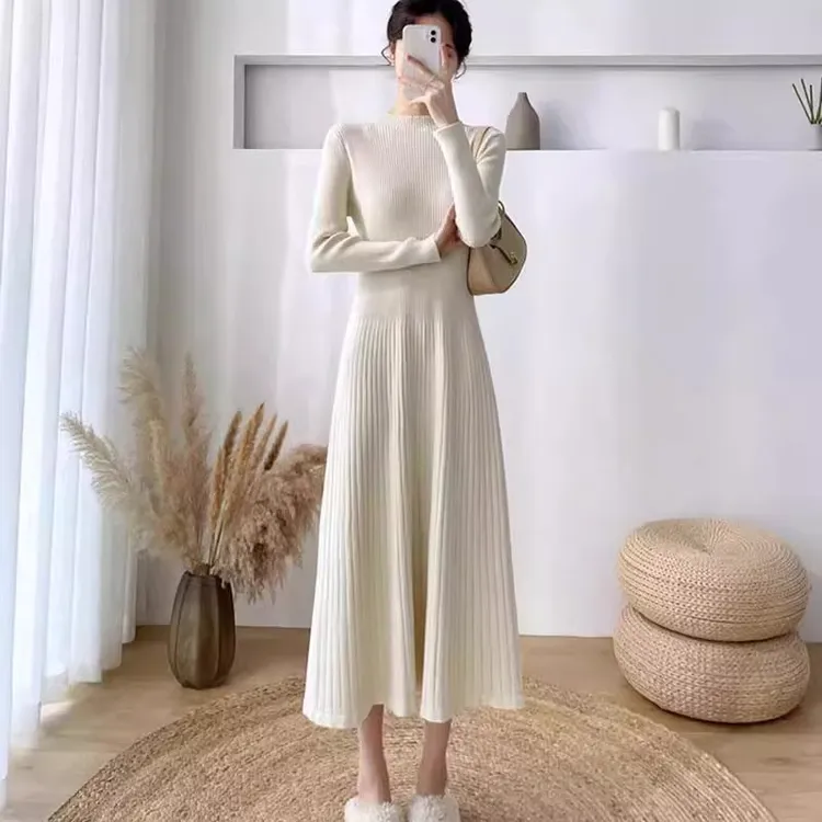 秋冬半高领A字毛衣裙收腰显瘦黑色打底连衣裙过膝长裙内搭针织裙