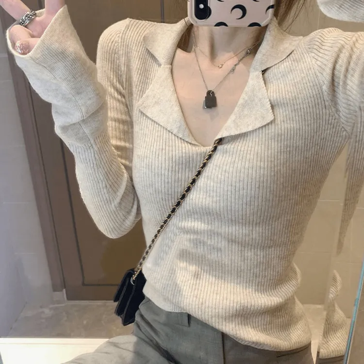 高级感法式翻领针织毛衣打底衫女新款别致内搭修身显瘦上衣秋冬