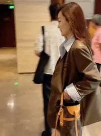 假两件西装皮衣外套时尚百搭