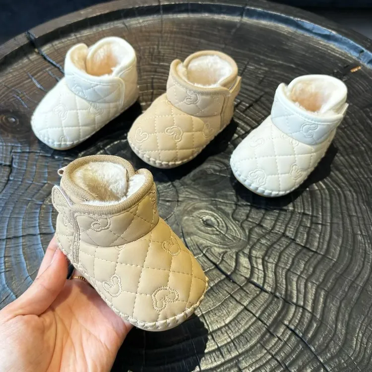 婴儿鞋秋冬季软底雪地靴不掉0-12-14个月男女宝宝加绒保暖软底鞋