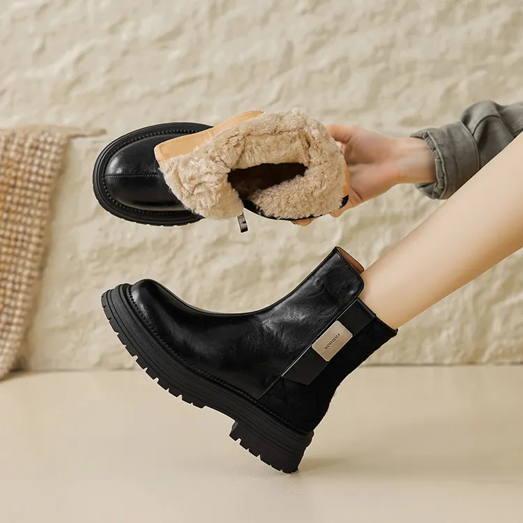 真皮切尔西女靴防滑雪地靴新款马丁靴百搭冬季加绒短靴英伦风棉靴