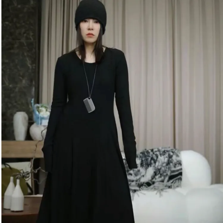 infobyfive2025秋冬新款显瘦气质修身长袖女神连衣裙2DI2404