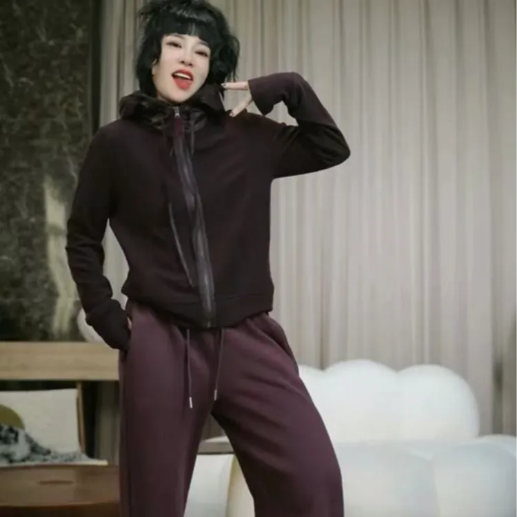 infobyfive2025冬季新款爱爱爱的澳绒拉链连帽卫衣帽衫2DK0607