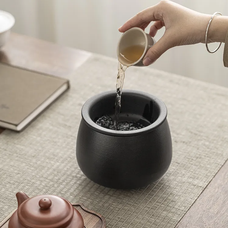 大容量茶渣缸带盖陶瓷废水缸带过滤桌面废水桶建水杯洗洗缸废水盂