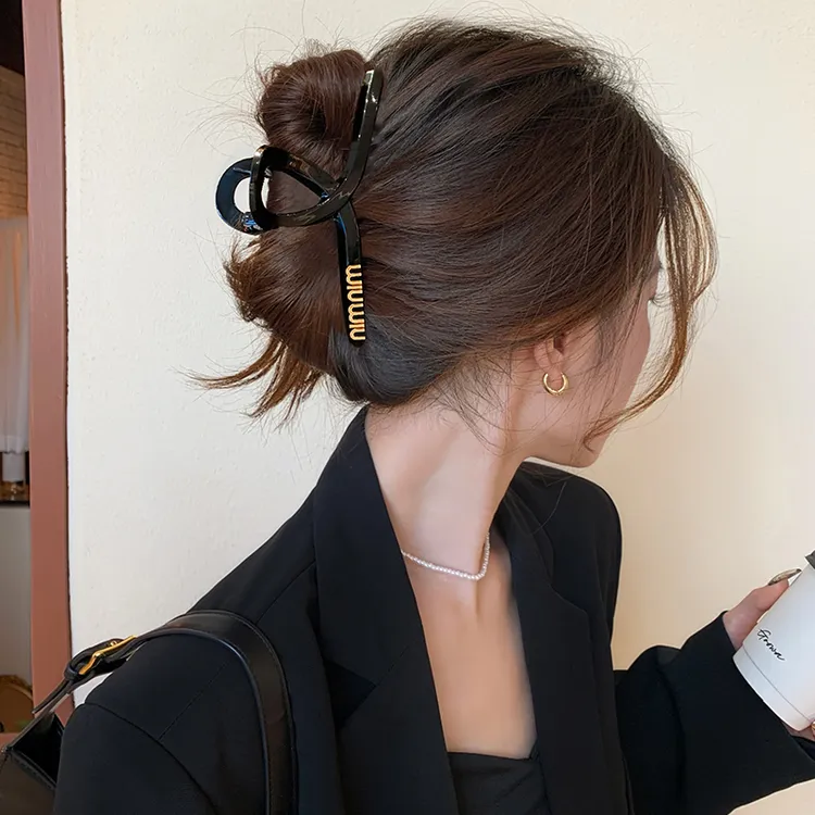 字母抓夹大号黑色鲨鱼夹发夹女后脑勺百搭大号抓夹