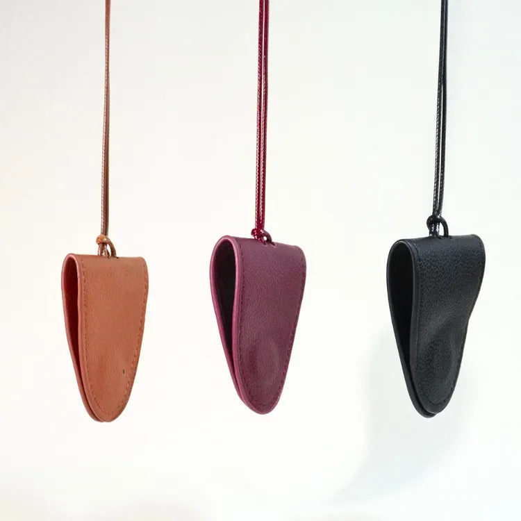 2025百搭轻奢便捷防丢眼镜钥匙多功能磁吸挂脖胸链收纳挂绳项链