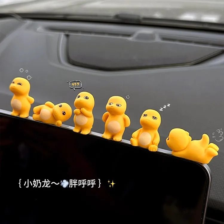 车内饰品摆件车载中控台装饰可爱公仔汽车2026新款电动车小配装饰