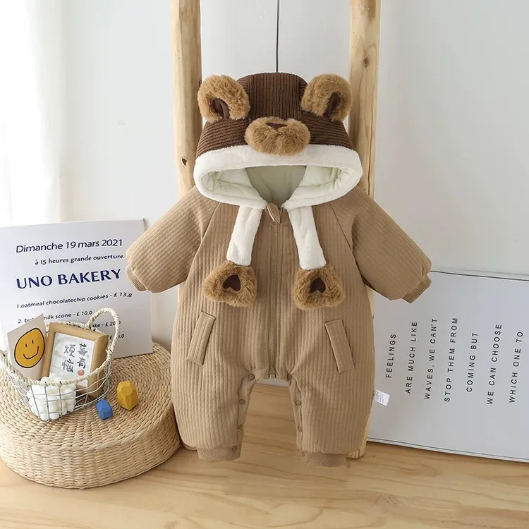 婴儿冬季外出抱衣宝宝加绒加厚夹棉连体衣外套新生儿保暖外出哈衣